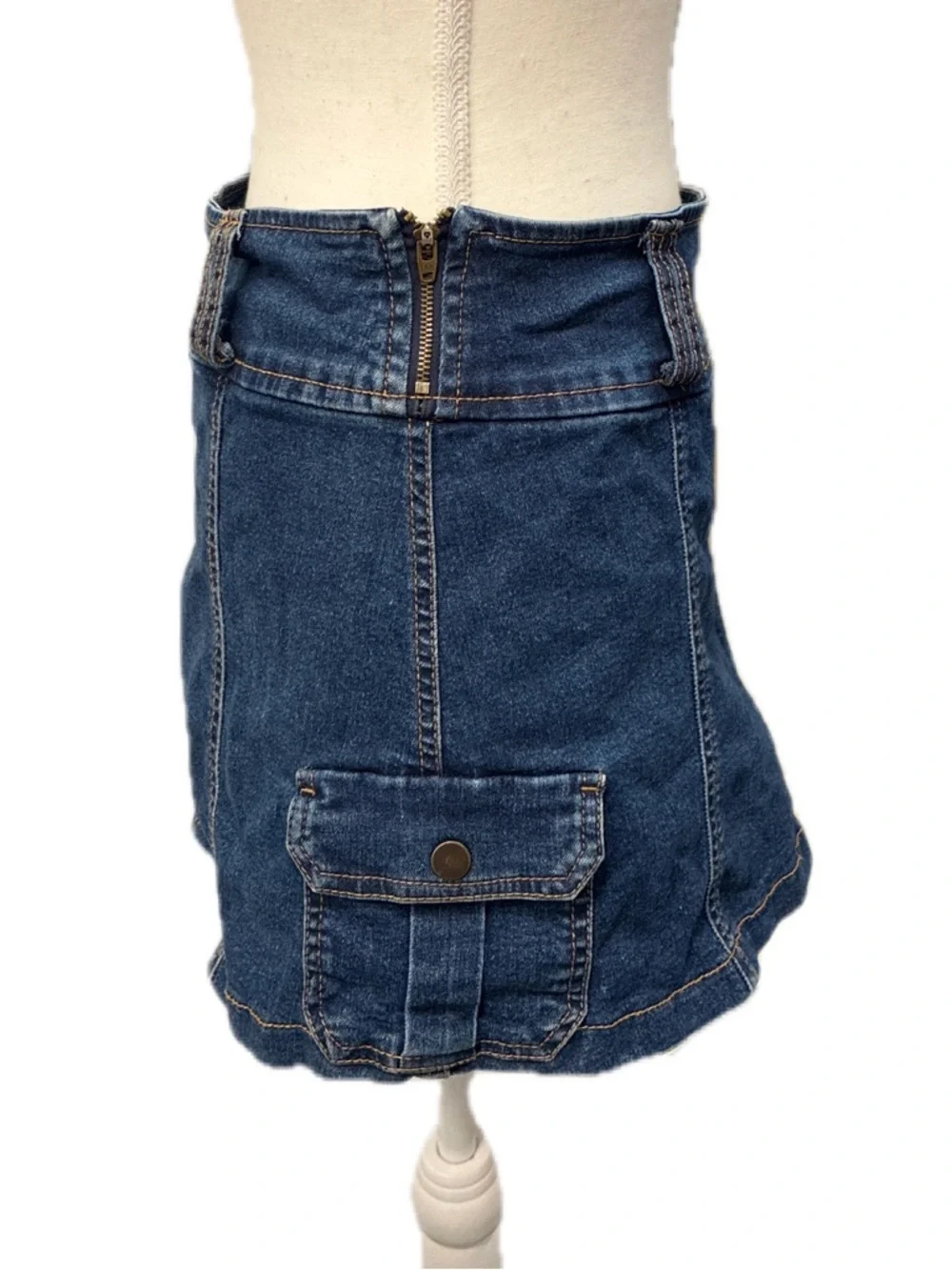 Refuge Denim Cargo Mini Skort in Dark Blue Wash Size Medium - Picture 3 of 6